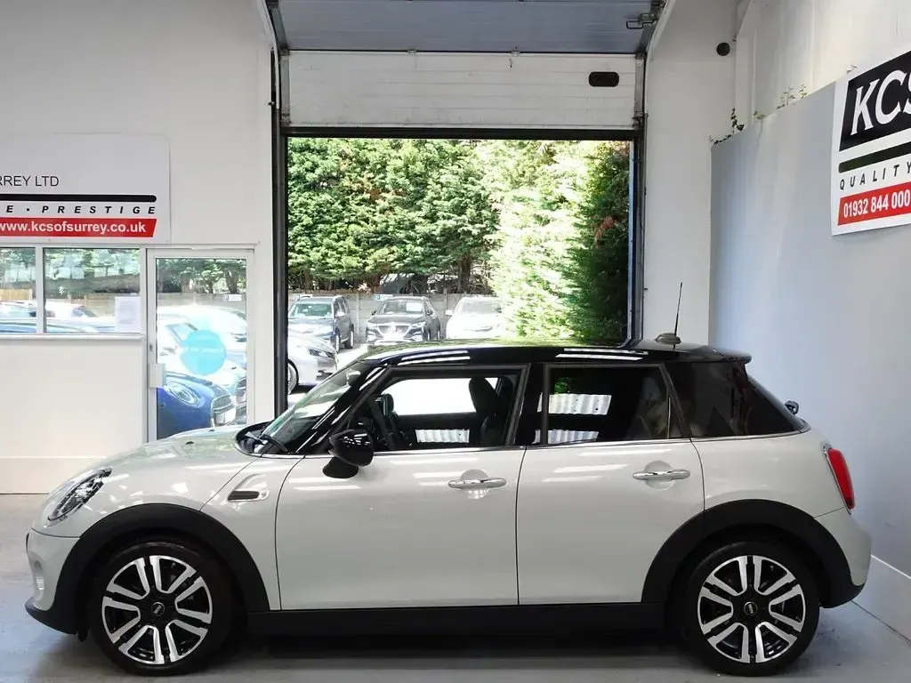 Used Mini Cooper Exclusive 136 HP (100 kW) 2020 Silver Hatchback