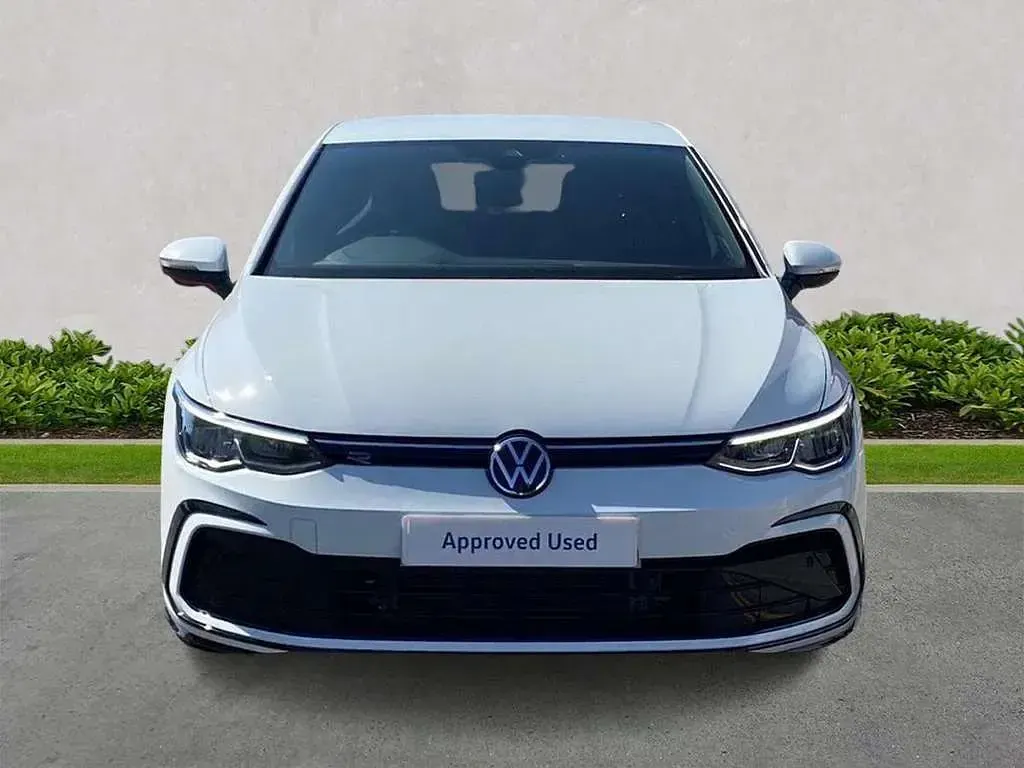 Used VW Golf VIII R-line 130 HP (95 kW) 2023 White Hatchback