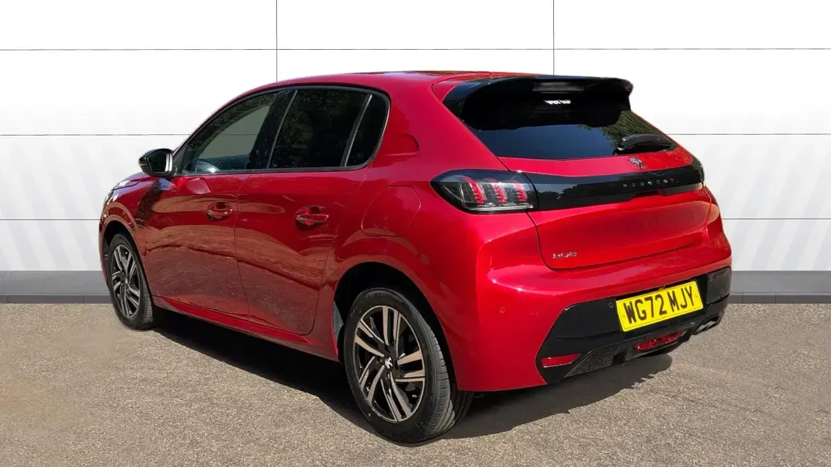 Used Peugeot 208 Allure+ 131 HP (96 kW) 2022 Red Hatchback