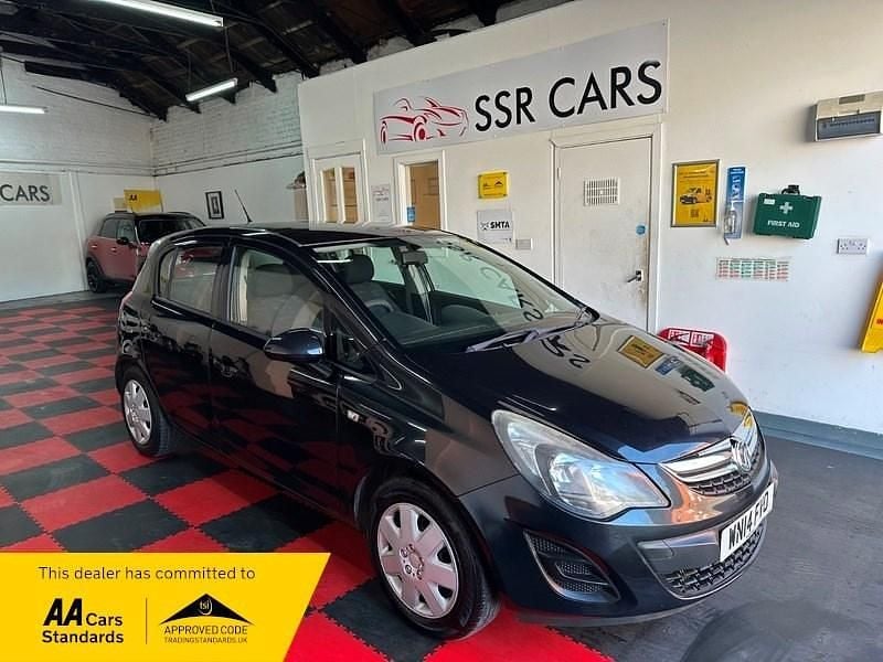 Used Vauxhall Corsa Design Edition 75 HP (55 kW) 2014 Black Hatchback