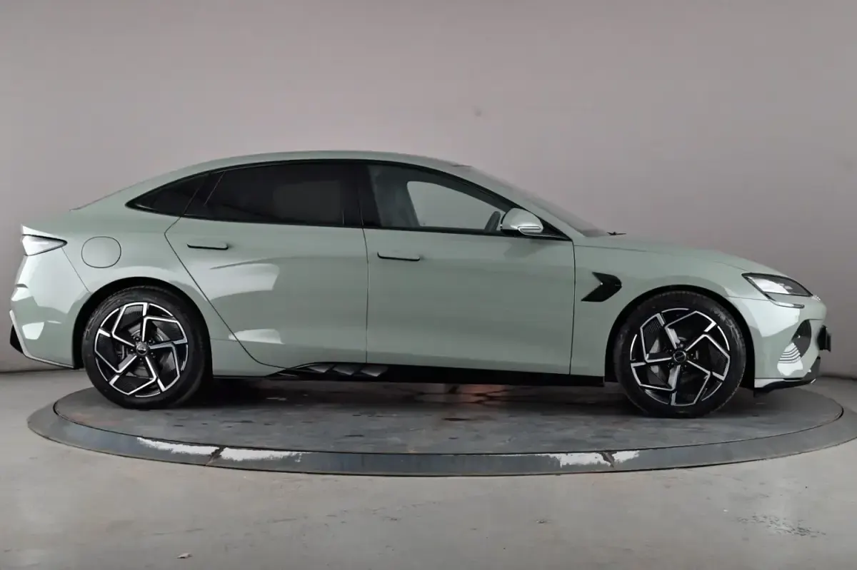 Używany BYD Seal Design 230 kW (313 KM) 2025 Zielony Sedan/Limuzyna