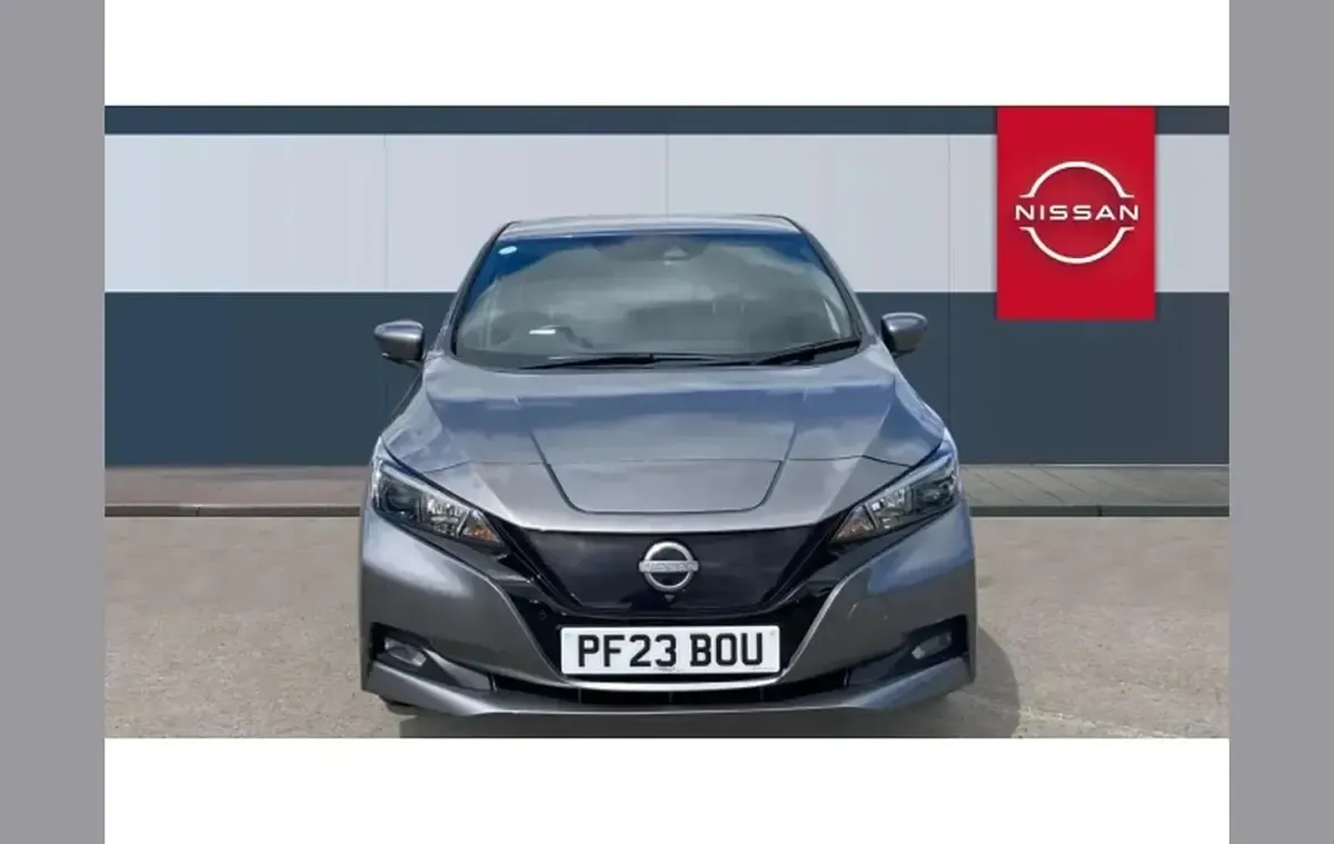 Used Nissan Leaf N-Connecta 108 kW (147 HP) 2023 Grey Hatchback