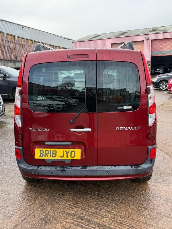 Used Renault Kangoo 2018 Red MPV