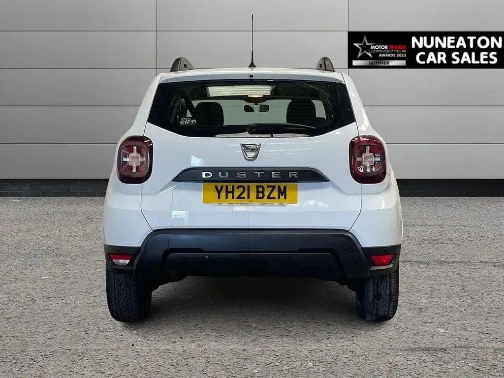 Used Dacia Duster Essentiel 100 HP (73 kW) 2021 White SUV