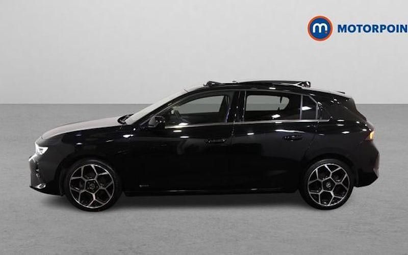 Used Vauxhall Astra Ultimate 131 HP (96 kW) 2025 Hatchback