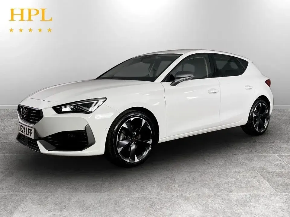 Used Cupra Leon 150 HP (110 kW) 2024 White Hatchback