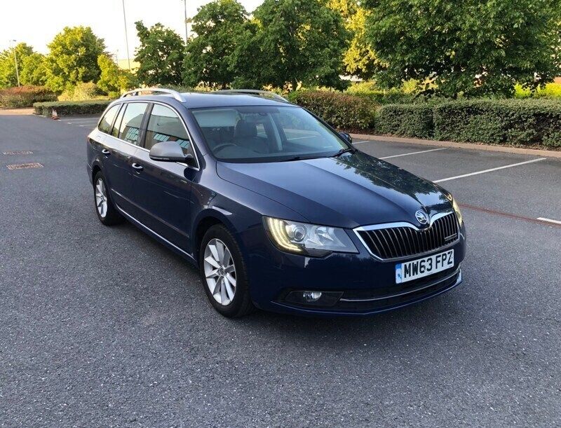 Blue Used 2013 Skoda Superb GreenLine Estate | £2,995 (A bit pricey) - Image 1/4