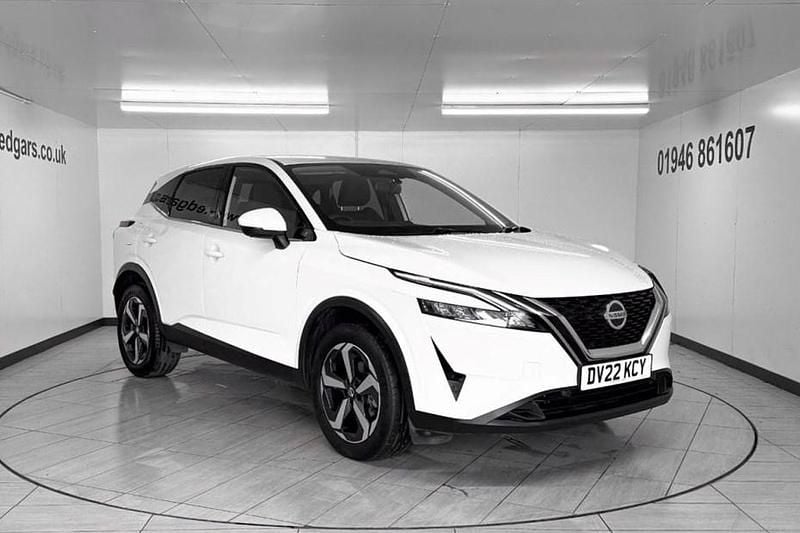 Used Nissan Qashqai N-Connecta 2022 White SUV
