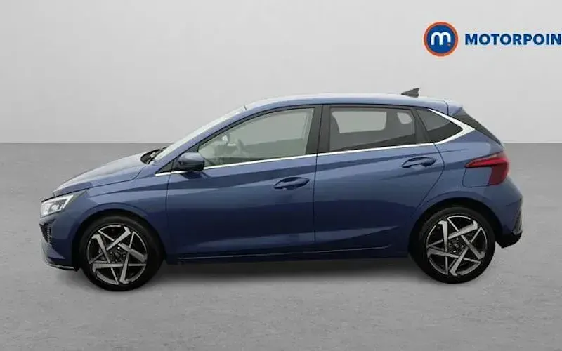 Used Hyundai i20 Premium 101 HP (74 kW) 2025 Blue Hatchback