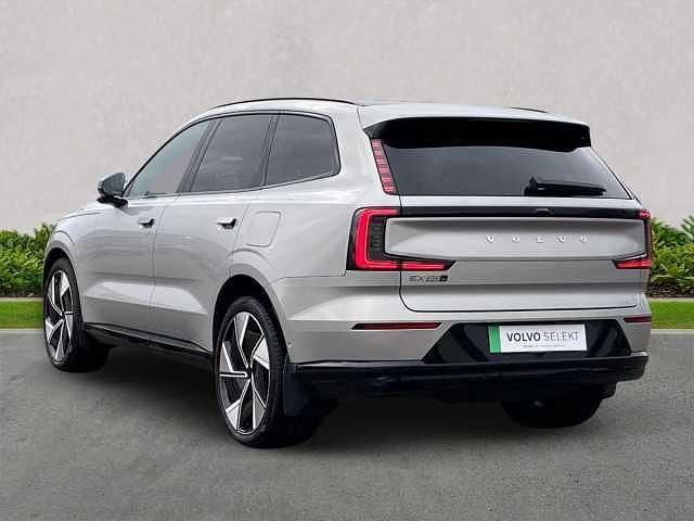 Usado Volvo EX90 Ultra 300 kW (408 HP) 2025 Prateado SUV