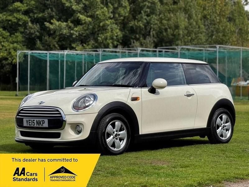 White Used 2015 Mini Cooper Hatch Hatchback | £8,775 (Super price) - Image 1/4