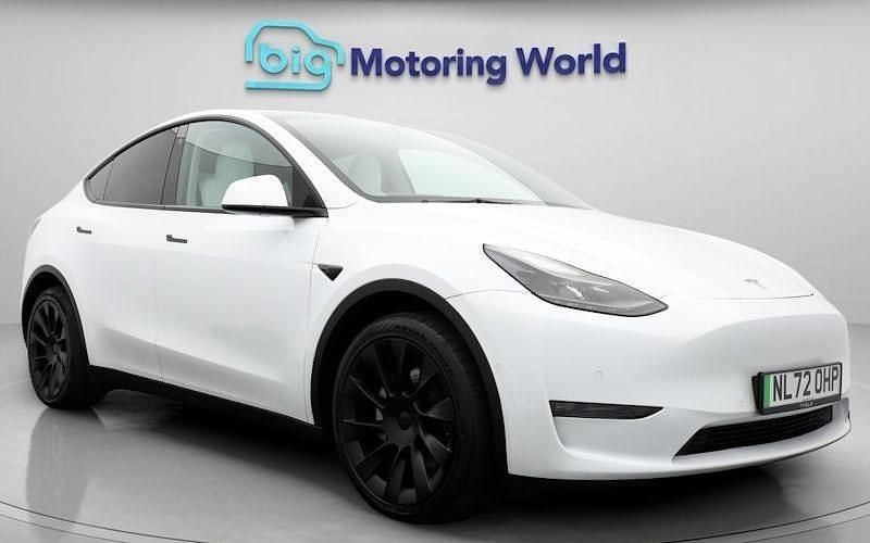 Used 2025 Tesla Model Y Long Range AWD SUV | £26,000 (Super price) - Image 1/4
