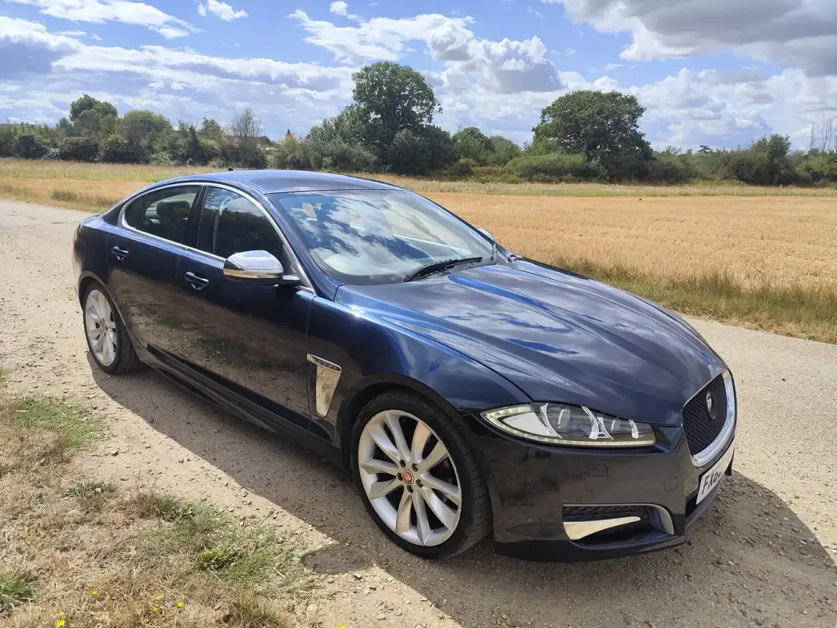 Used Jaguar XF 197 HP (144 kW) 2013 Blue Sedan