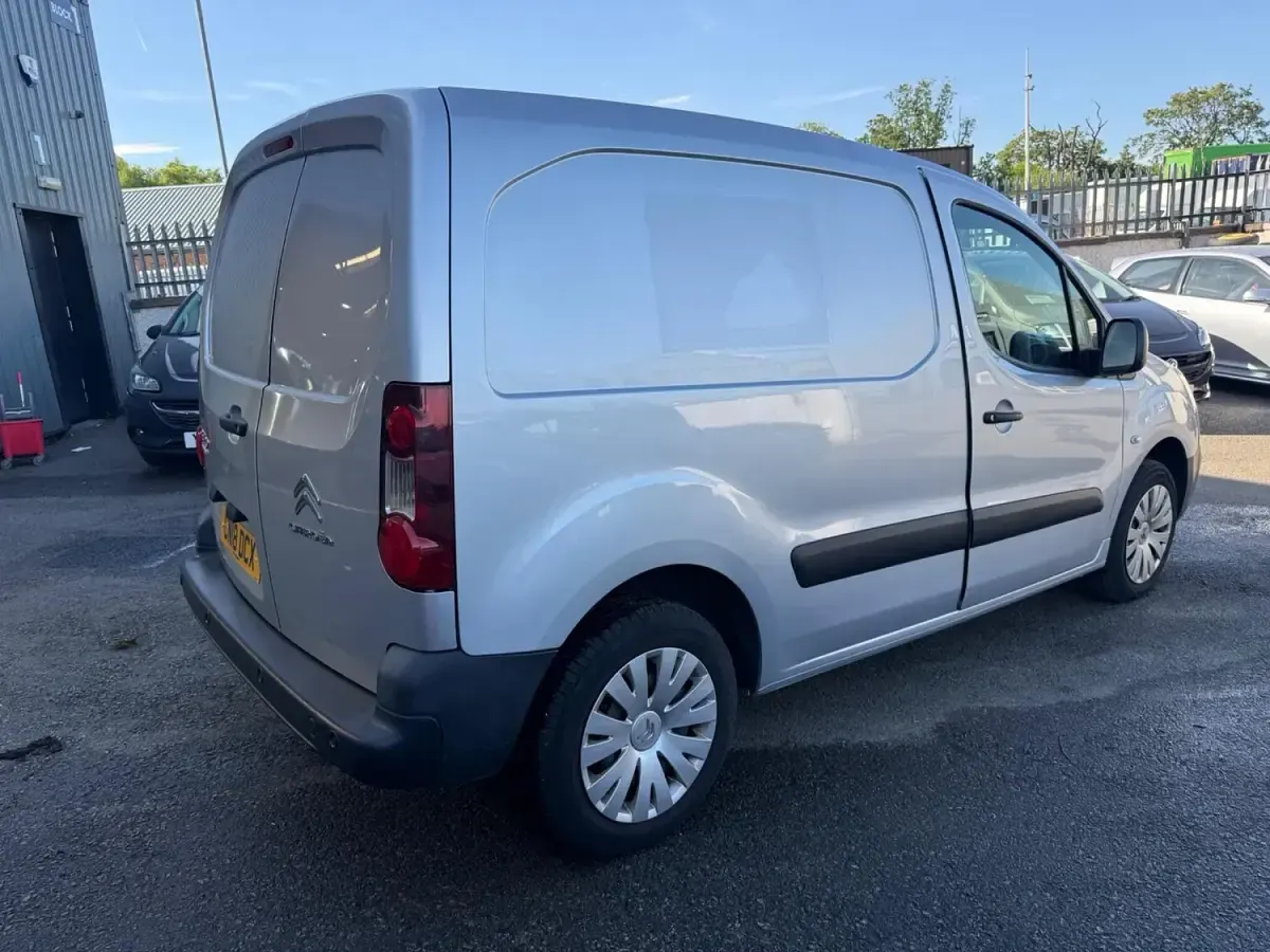 Used Citroën Berlingo 100 HP (73 kW) 2018 Silver MPV