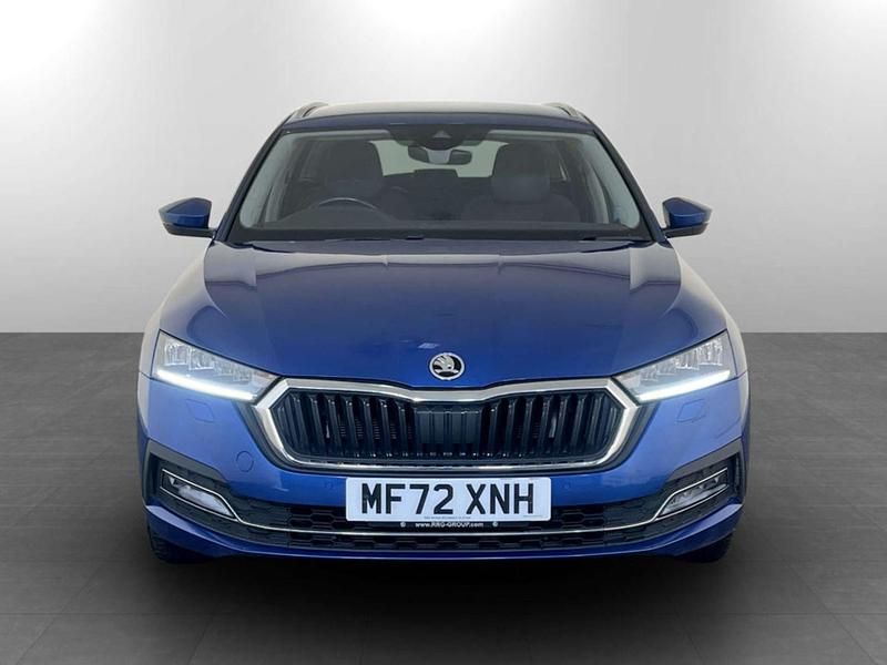 Used Skoda Octavia SE L 204 HP (150 kW) 2022 Blue Estate