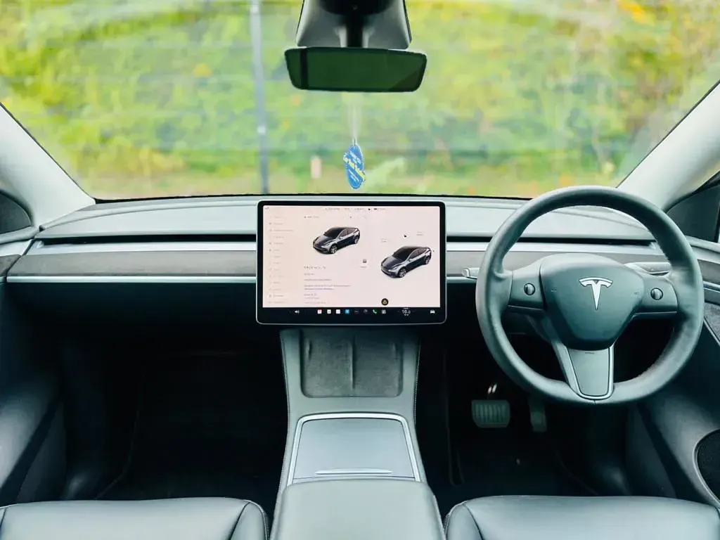 Used Tesla Model Y 250 kW (340 HP) 2023 SUV