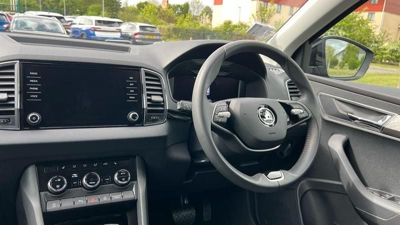 Used Skoda Karoq SE L 150 HP (110 kW) 2024 Black magic pearl effect SUV