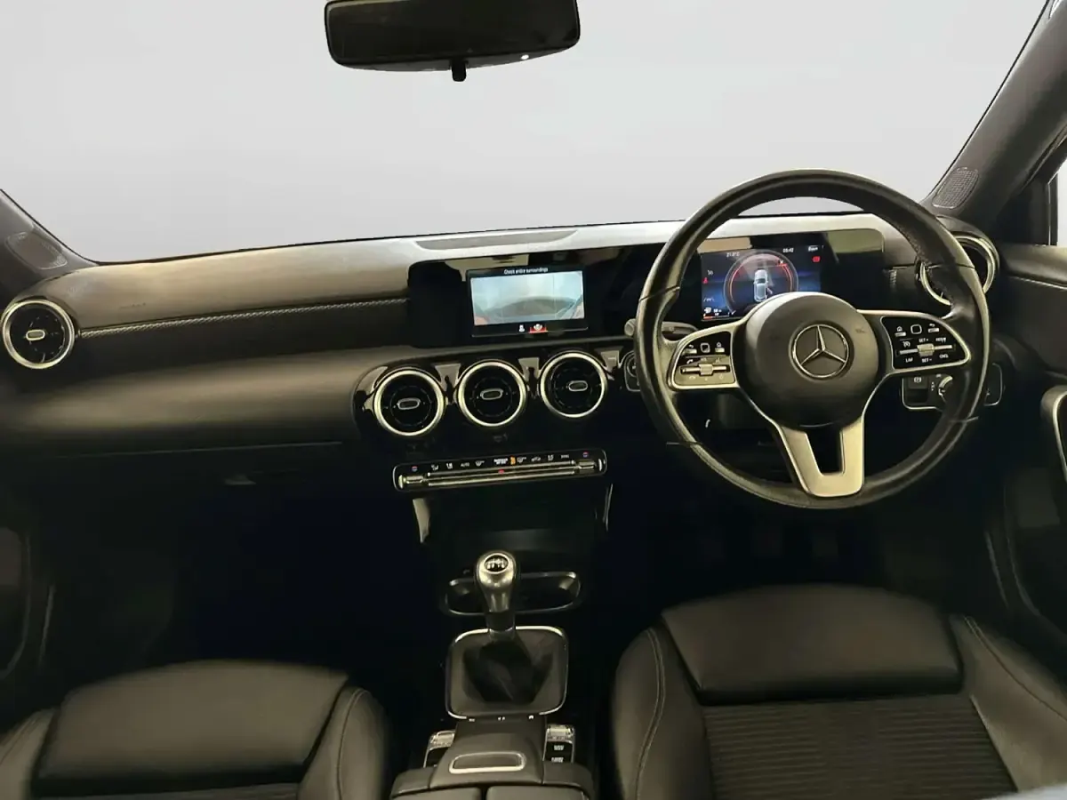 Używany Mercedes A200 2019 Niebieski Hatchback