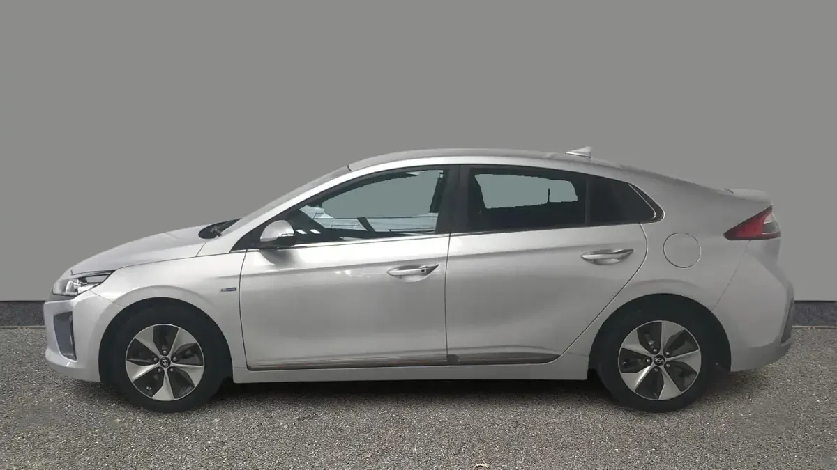 Used Hyundai Ioniq Premium 88 kW (120 HP) 2017 Silver Hatchback
