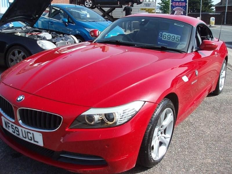 Begagnad BMW Z4 204 HK (150 kW) 2009 Röd Cab