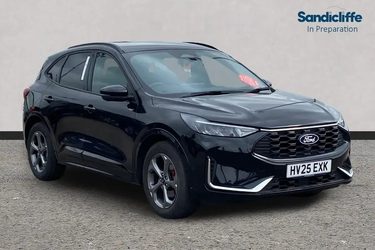 Käytetty Ford Kuga ST-Line 180 HP (132 kW) 2026 Katumaasturi