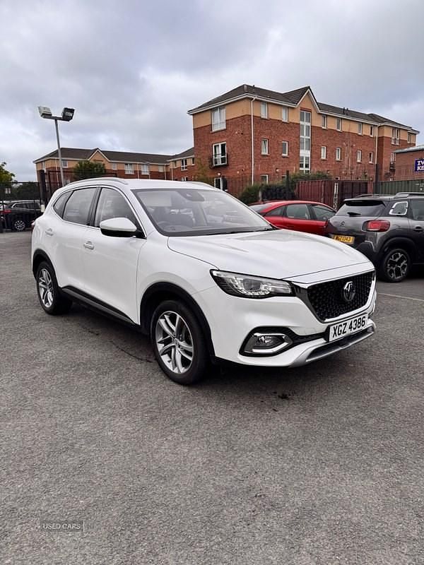 White Used 2022 MG HS Excite SUV | £12,995 (Good price) - Image 1/4