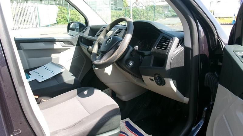 Begagnad VW Transporter Startline 102 HK (75 kW) 2019 Blå Van