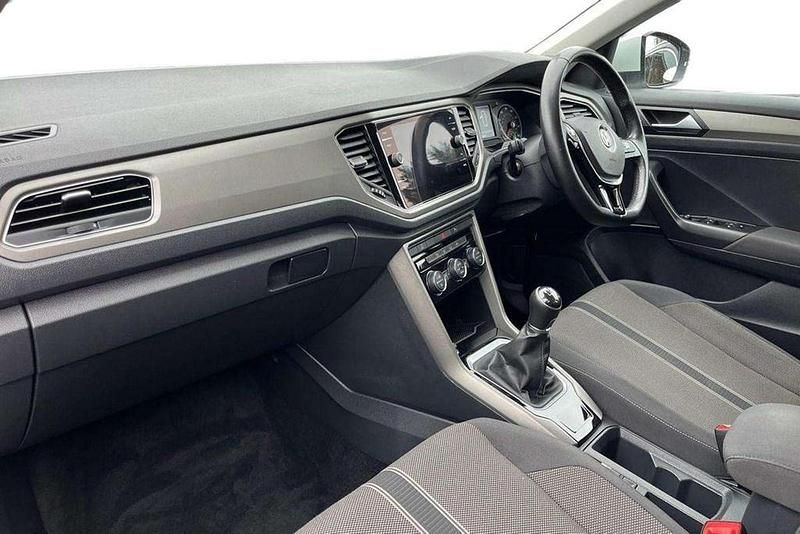 Used VW T-Roc SE 115 HP (84 kW) 2020 White SUV