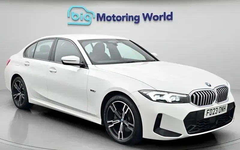 Usado BMW 330e M Sport 292 HP (214 kW) 2023 Sedan