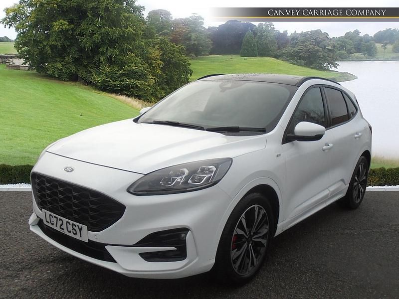 Second-hand Ford Kuga ST-Line X 2022 Alb SUV