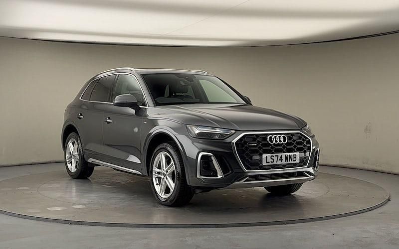 Daytona gray pearl effect/daytona gray pearl effec Used 2024 Audi Q5 S-Line SUV | £36,000 (Fair price) - Image 1/4
