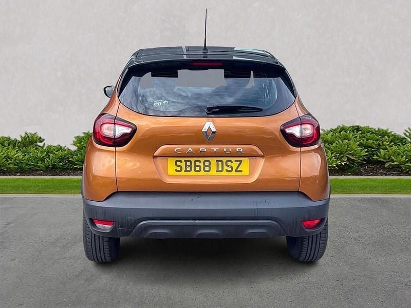Second-hand Renault Captur Play 90 CP (66 kW) 2018 Portocaliu SUV