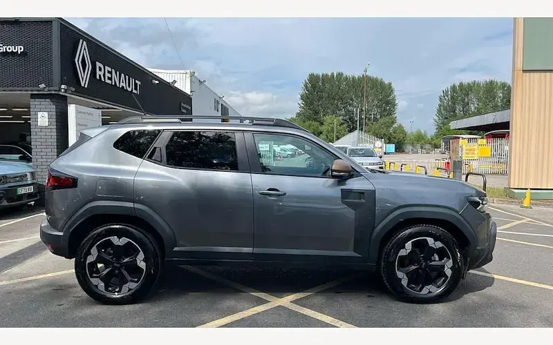 Used Dacia Duster Extreme 131 HP (96 kW) 2025 Grey SUV