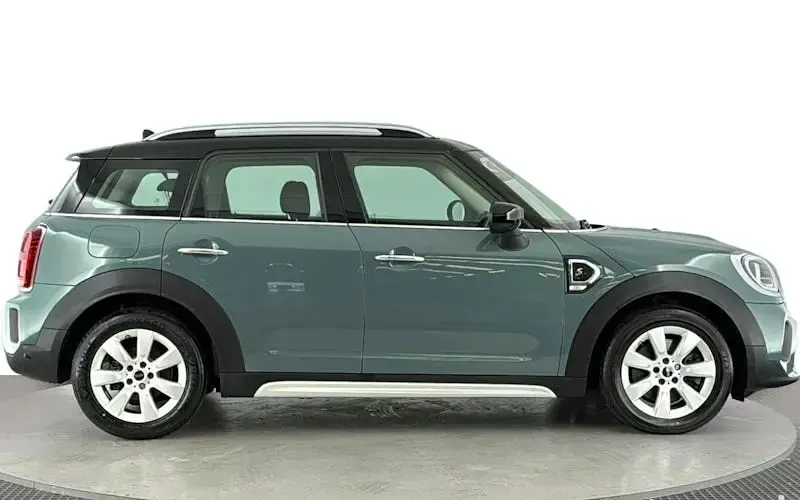Usado Mini Cooper S Classic 178 HP (130 kW) 2022 Verde Citadino