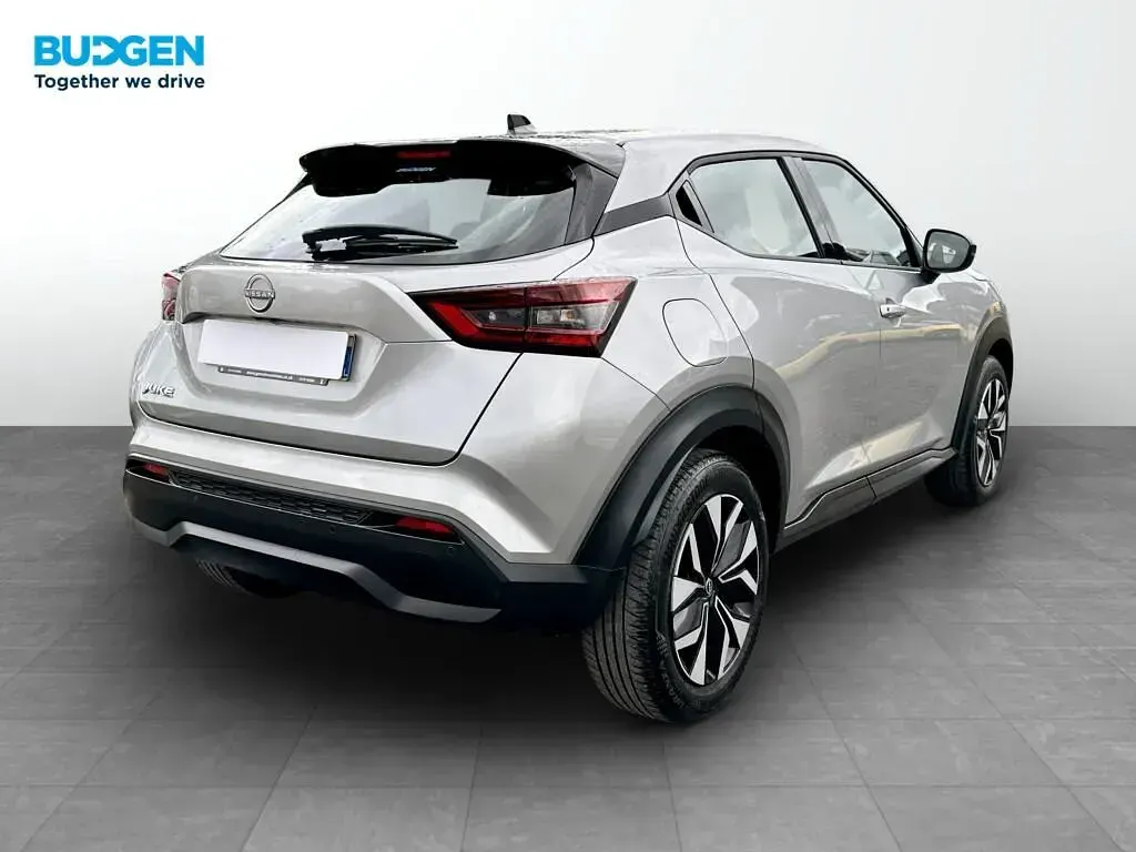 Used Nissan Juke Acenta 114 HP (83 kW) 2023 Silver SUV