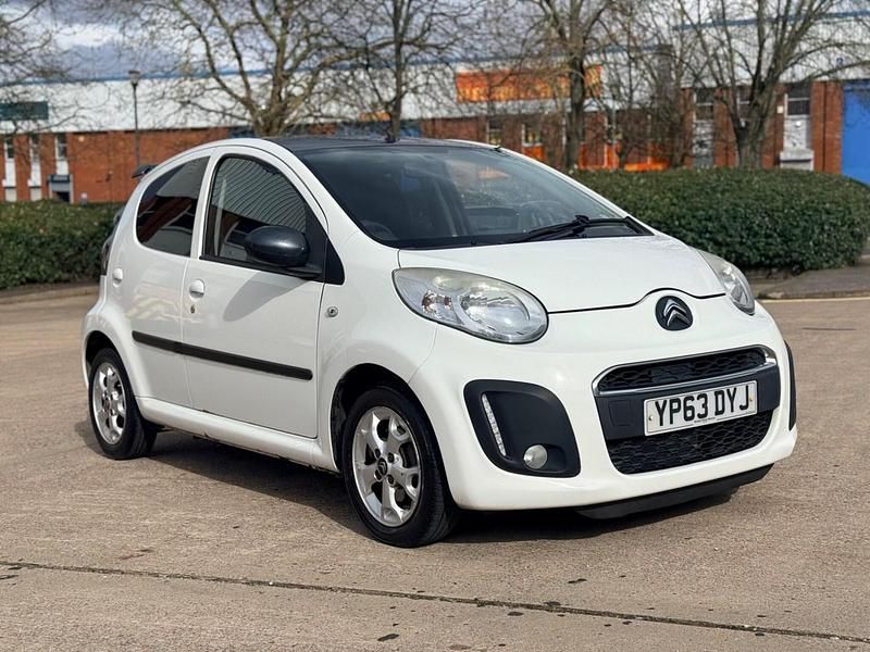 Used Citroën C1 Platinum 68 HP (50 kW) 2013 White Hatchback