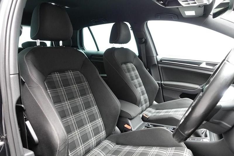 Used VW Golf VII GTD 184 HP (135 kW) 2017 Grey Hatchback