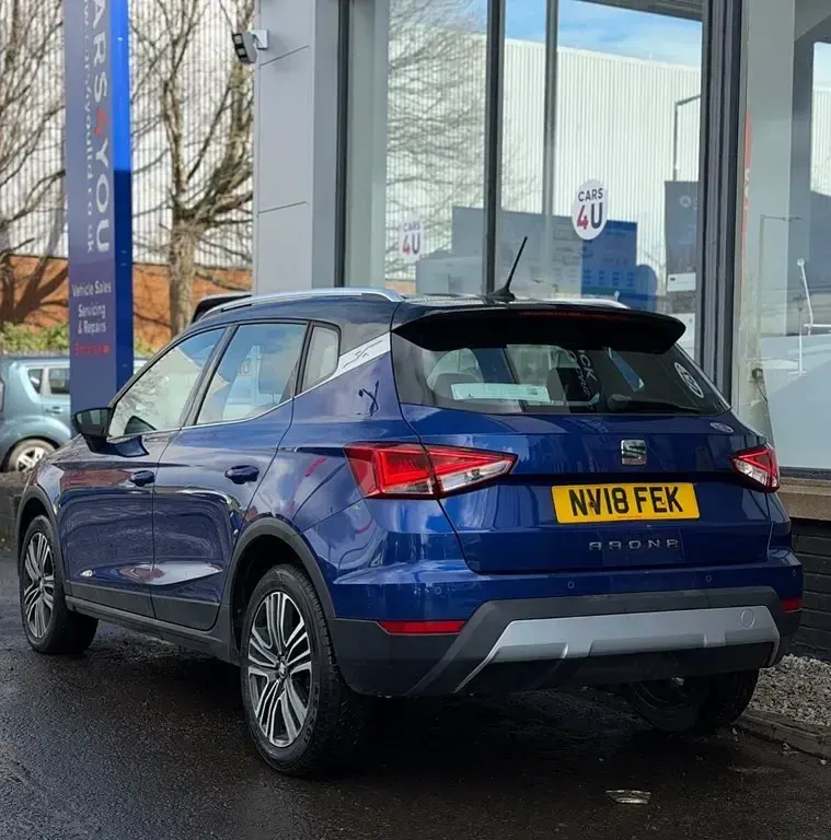 Używany Seat Arona XCELLENCE 95 KM (69 kW) 2018 Niebieski SUV