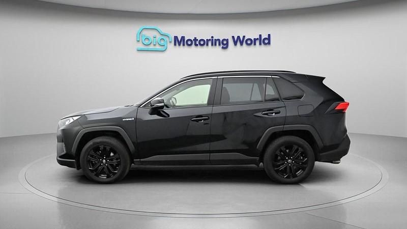 Used Toyota RAV4 Hybrid Design 218 HP (160 kW) 2021 Black SUV