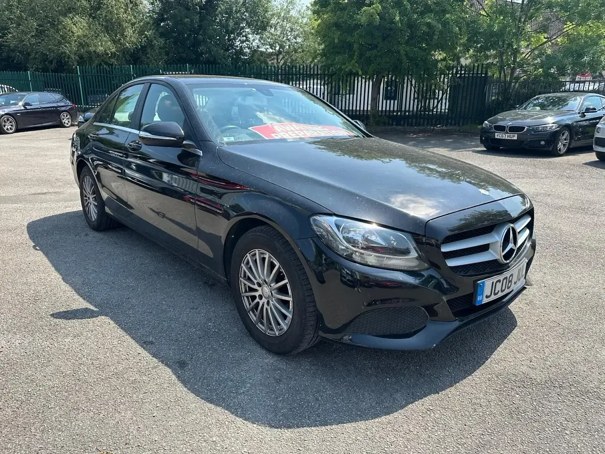 Used Mercedes C200 Executive 184 HP (135 kW) 2015 Black Sedan