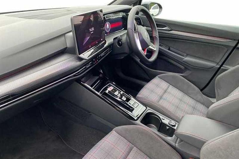 Used VW Golf VIII 265 HP (194 kW) 2026