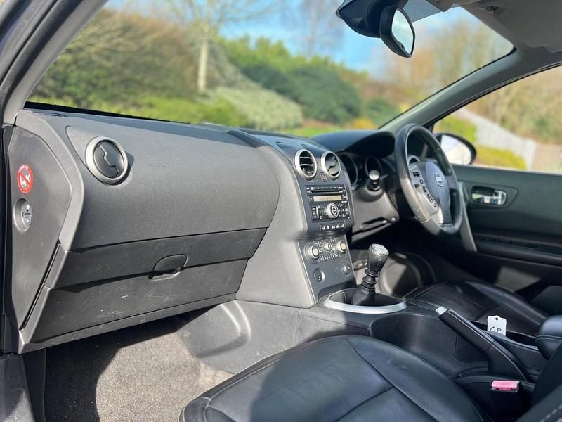 Used Nissan Qashqai Tekna 110 HP (80 kW) 2008 Grey SUV