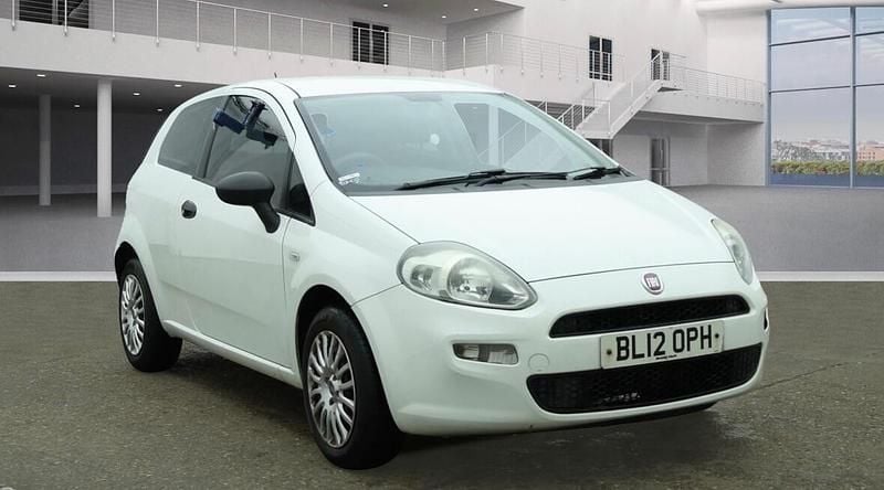 White Used 2012 Fiat Punto Pop Hatchback | £2,100 (Fair price) - Image 1/4