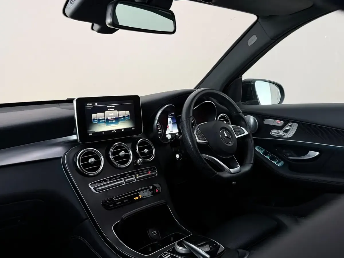 Used Mercedes GLC220 AMG 170 HP (125 kW) 2019 Blue SUV