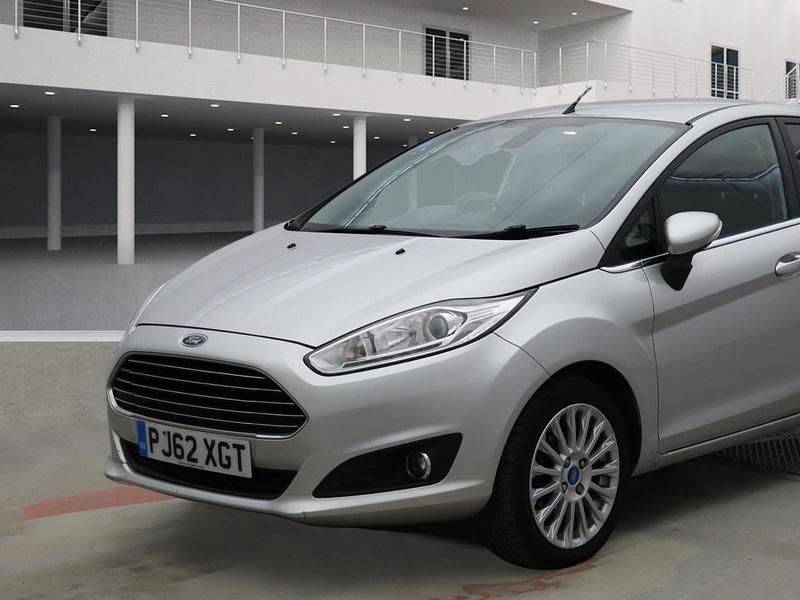 Used Ford Fiesta Titanium 2013 Silver Hatchback
