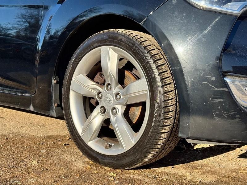 Used Hyundai Veloster 2012 Black Coupe