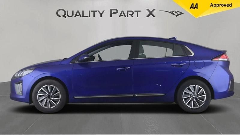 Used Hyundai Ioniq Premium 100 kW (136 HP) 2023 Blue Hatchback