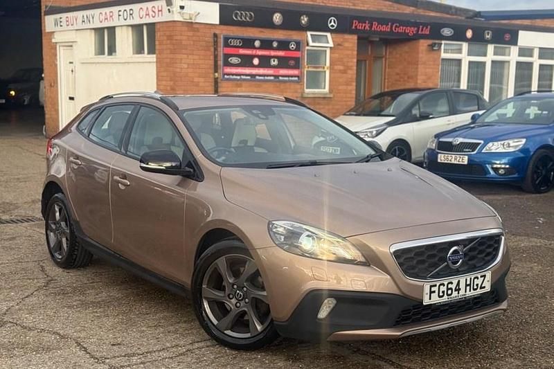 Used 2014 Volvo V40 CC Estate | £6,990 (Fair price) - Image 1/1