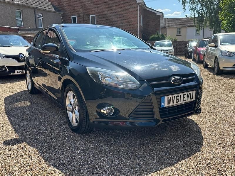 Black Used 2011 Ford Focus Zetec Hatchback | £2,790 (Fair price) - Image 1/4