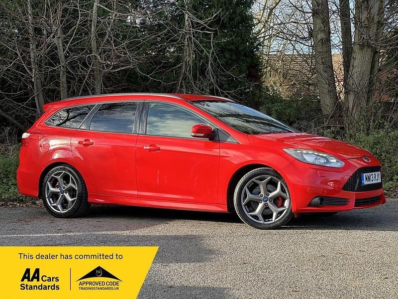 Red Used 2013 Ford Focus ST Estate | £5,499 (Good price) - Image 1/4